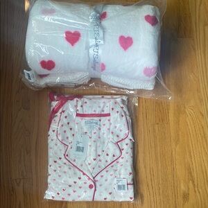 P.J. Salvage white Pajama Set with Pink Hearts Plus Blanket